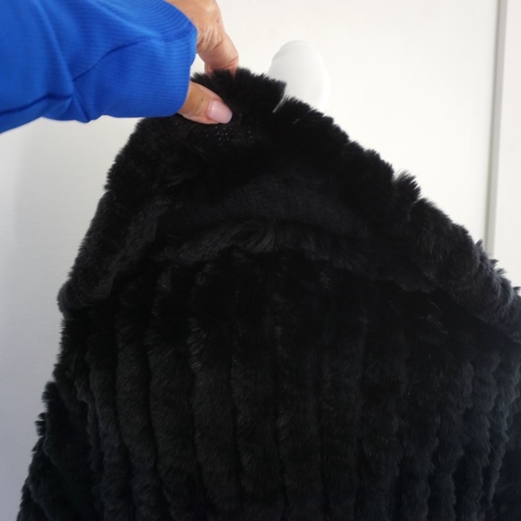 Neiman Marcus Cashmere & Rabbit Fur Black Open Swing Cape Jacket - Picture 8 of 10